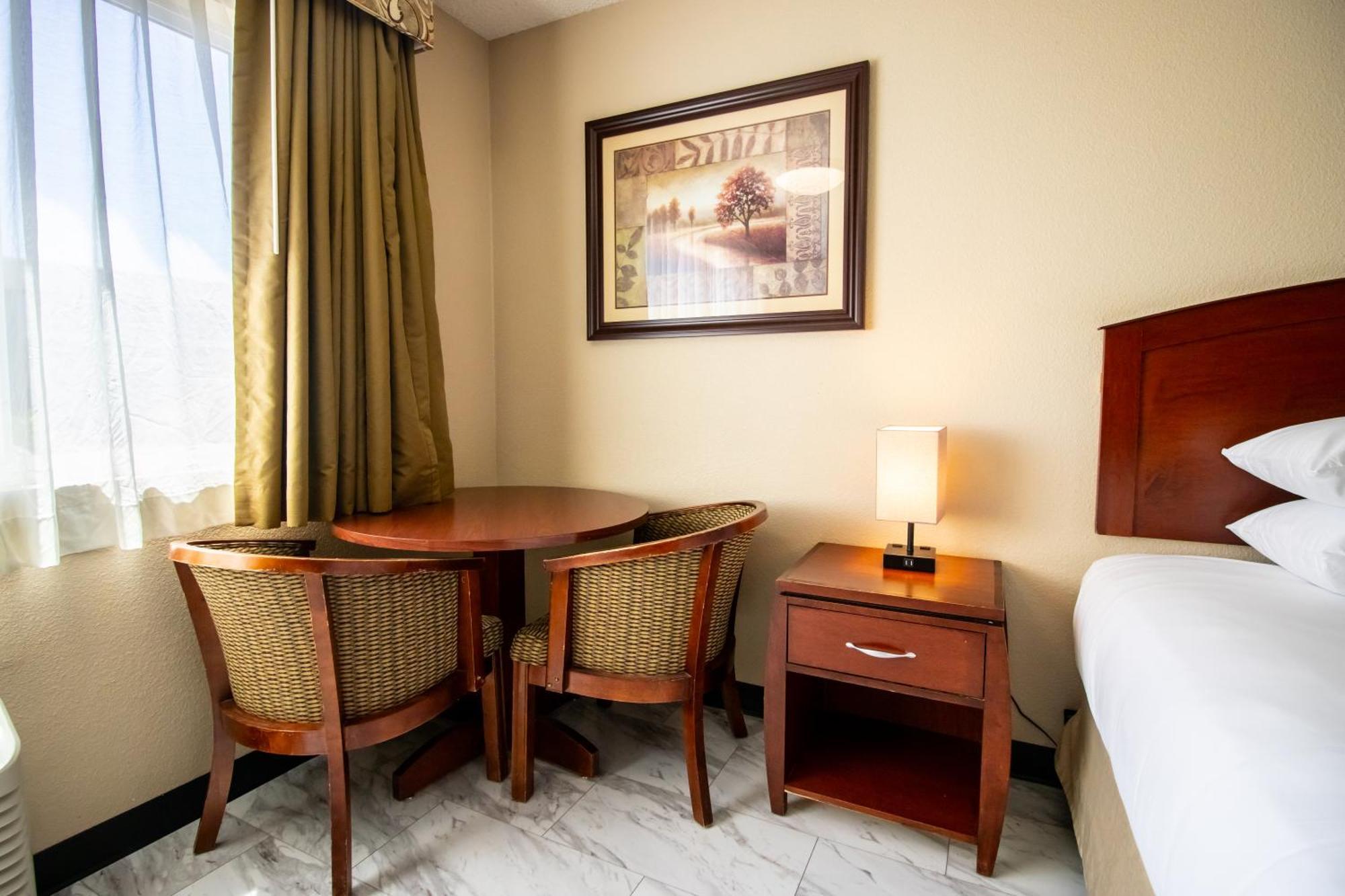 Red Lion Inn & Suites Vancouver Esterno foto