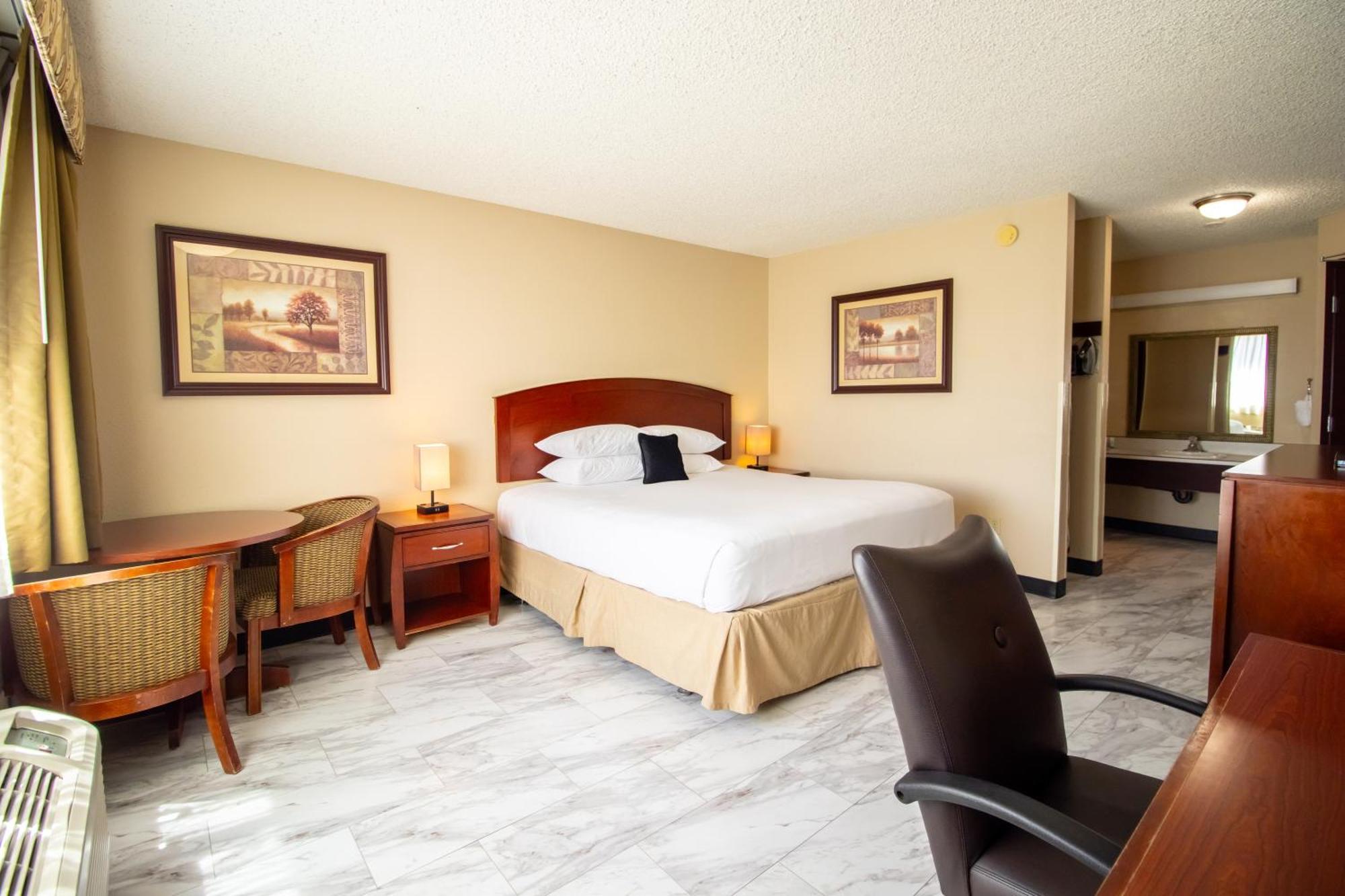 Red Lion Inn & Suites Vancouver Esterno foto