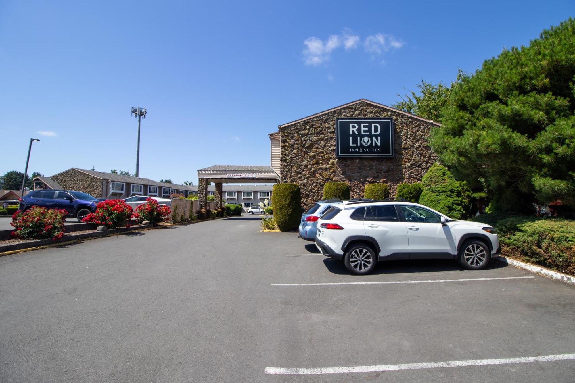 Red Lion Inn & Suites Vancouver Esterno foto