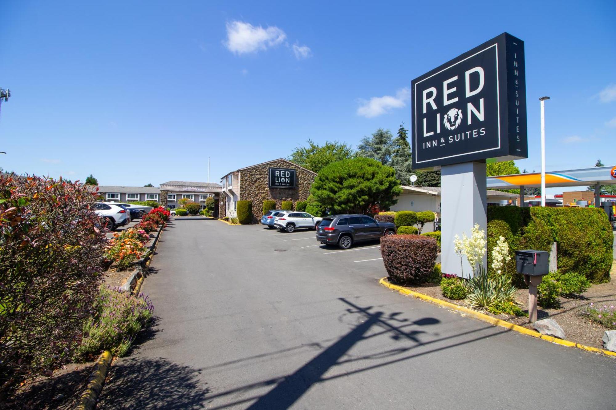 Red Lion Inn & Suites Vancouver Esterno foto