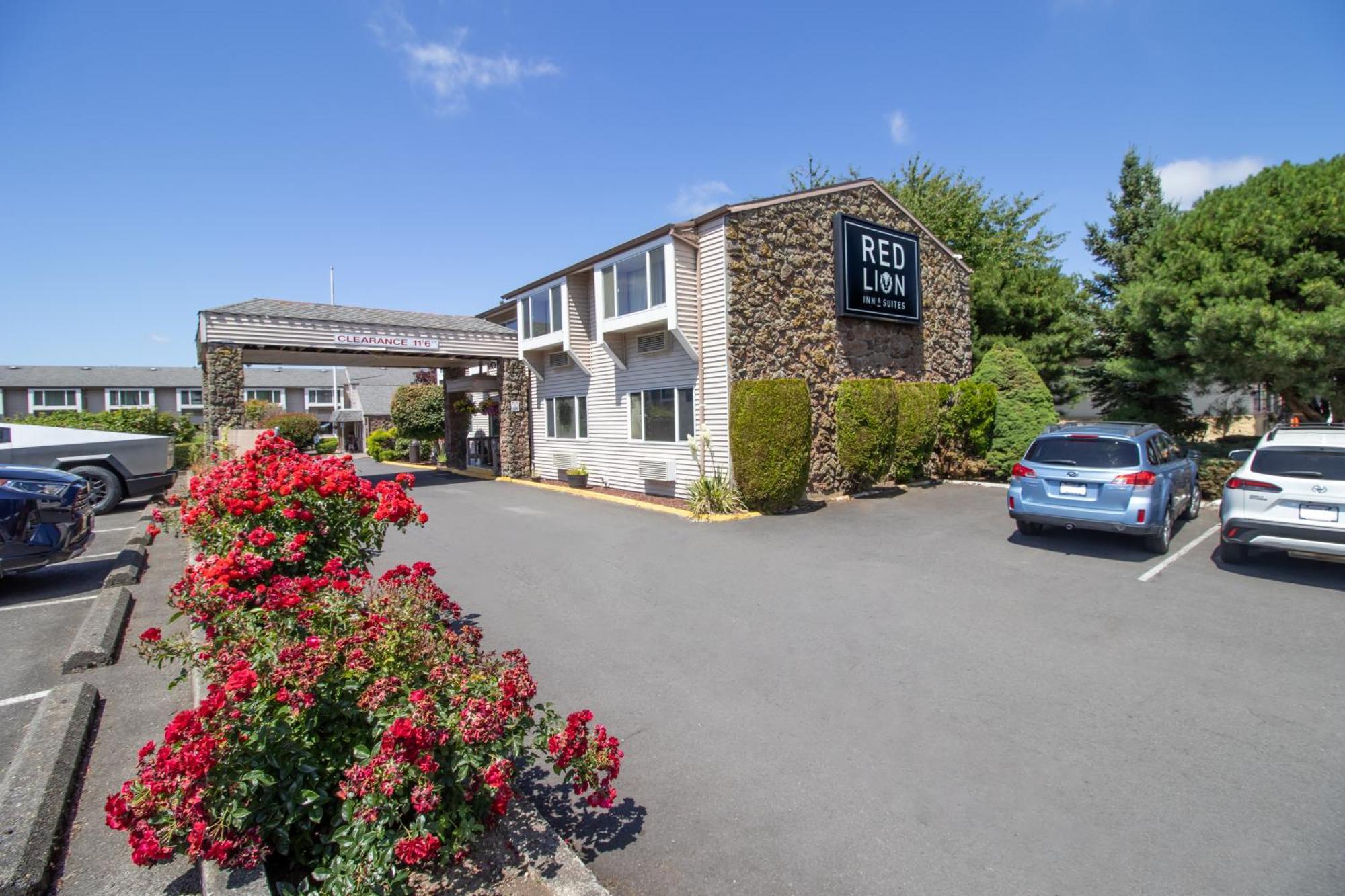 Red Lion Inn & Suites Vancouver Esterno foto