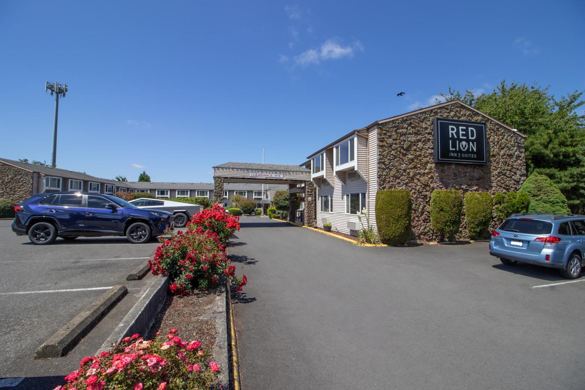 Red Lion Inn & Suites Vancouver Esterno foto