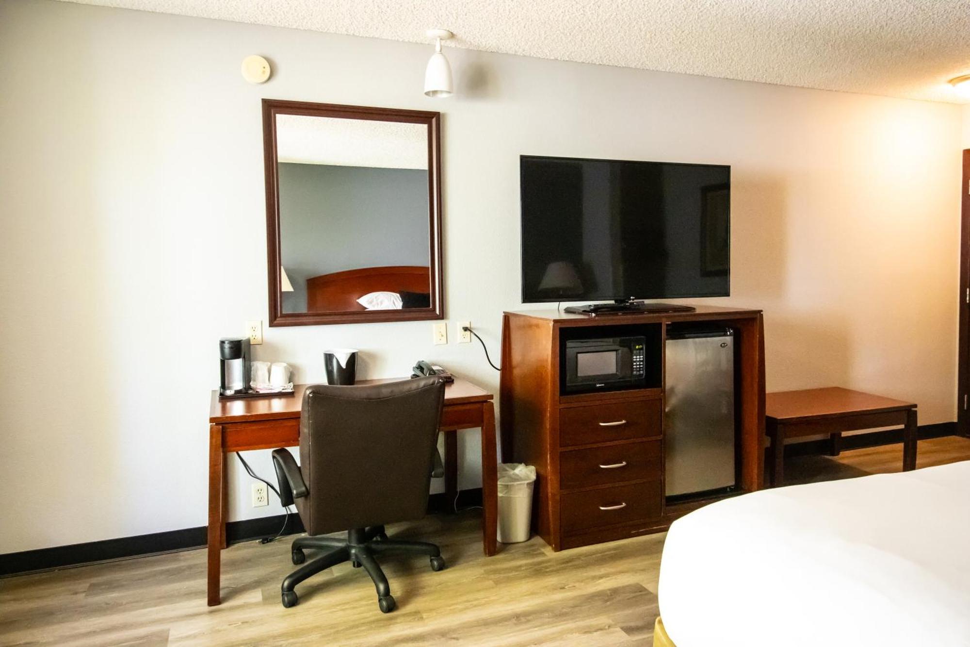 Red Lion Inn & Suites Vancouver Esterno foto